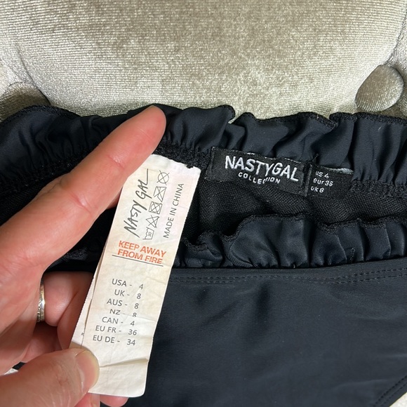 Nasty Gal high rise ruffle trim minimal coverage booty bikini bottoms - Picture 4 of 7